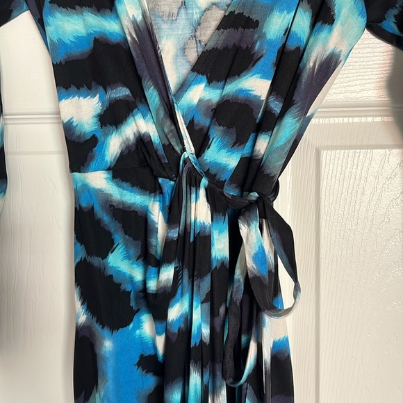 Diane Von Furstenberg Blue Printed Silk Wrap Begona Dress - Picture 5 of 11